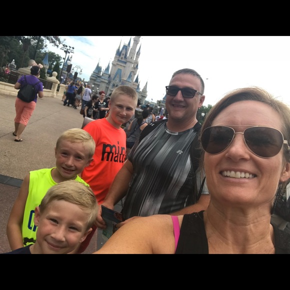 Meet your Posher, Cindy - Picture 1 of 1